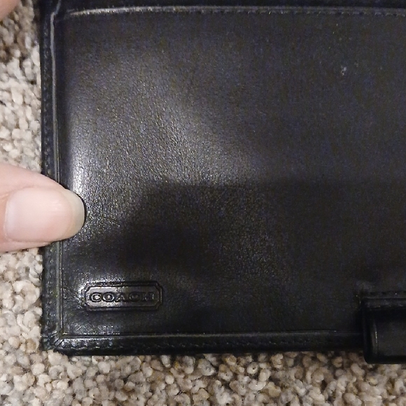 Coach Black Leather Checkbook Holder with Signature Pattern - Picture 3 of 8
